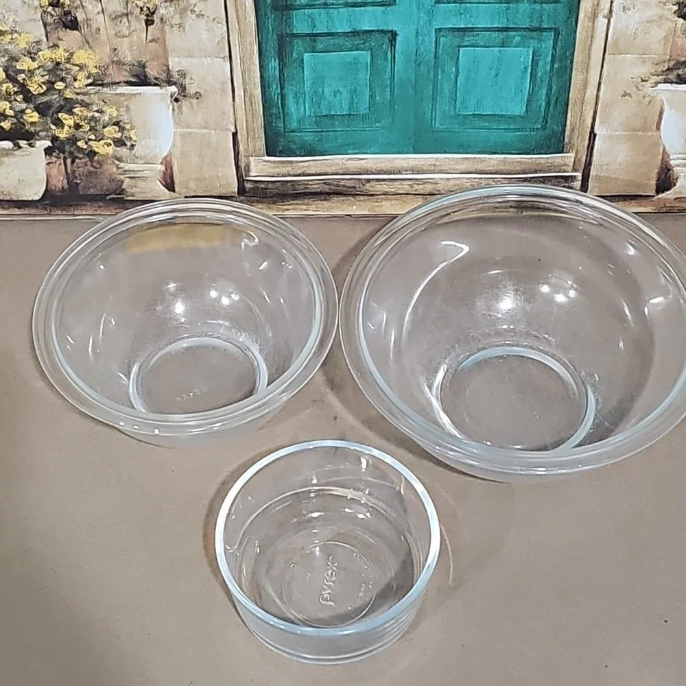 Lot Of 3 Pyrex Clear Glass Bowls